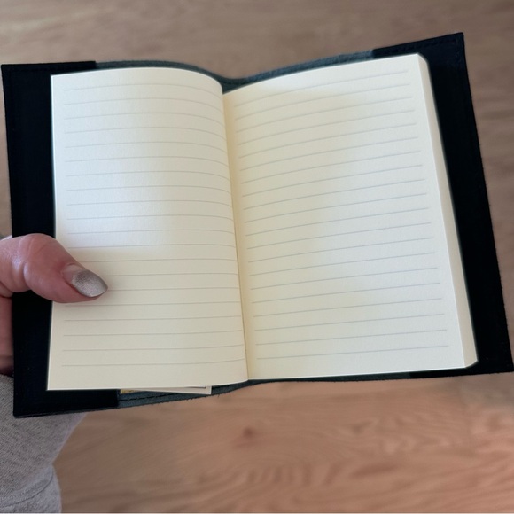 Aspinal of London - A5 refillable luxury journal - black - Picture 4 of 6